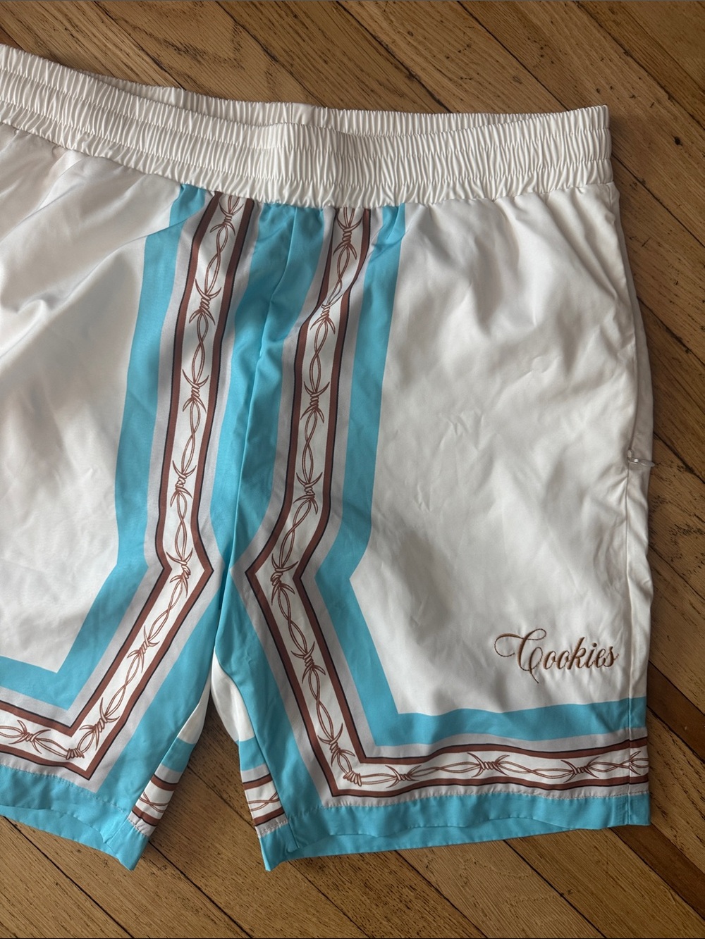 COOKIES (large) Men’s White & Turquoise Patterned Swim Shorts NEW